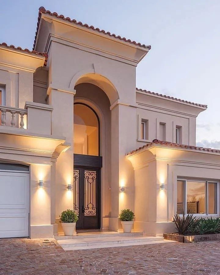 دهانات عالية الجودة تضفي لمسة جمالية رائعة على جدران منزلك.