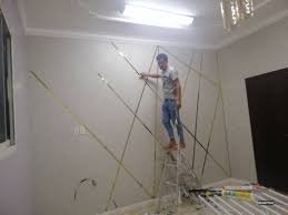 فوم استيل يوفر لك مظهرًا معدنيًا مع الحفاظ على مرونة وسهولة في الصيانة والتركيب.